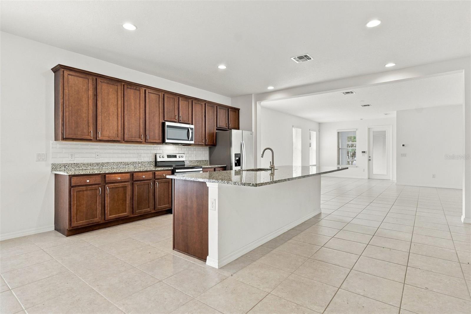 8518 NEMOURS PARKWAY