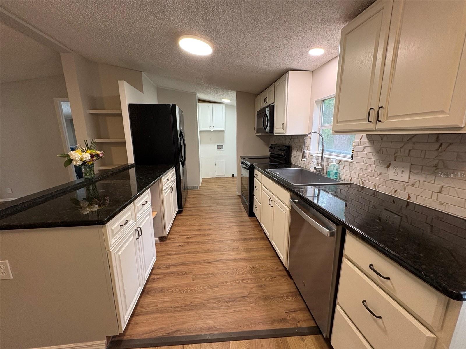 CRYSTAL VIEW - Residential
