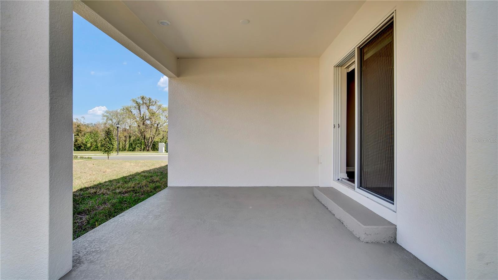 GENEVA LNDGS PH 2 - Residential Lease