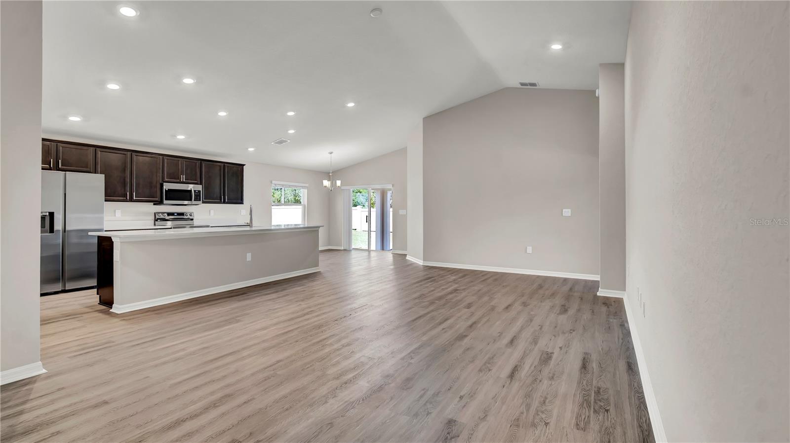GENEVA LNDGS PH 2 - Residential Lease