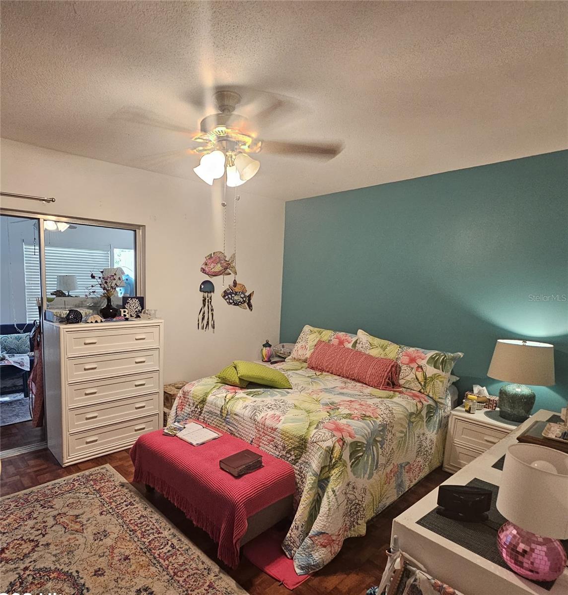 ON TOP OF THE WORLD - Residential