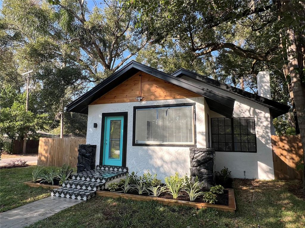 Photo of 1502 E Knollwood Street, Tampa, FL 33610 (MLS # A4675797)