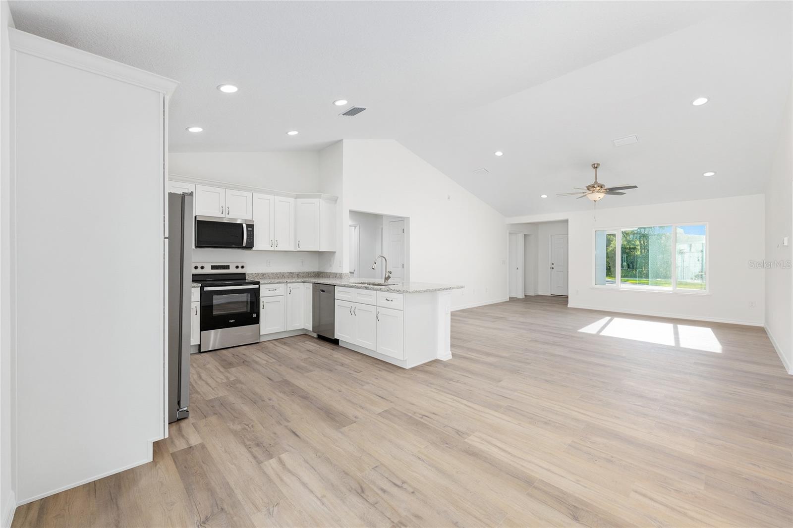 TRAILS E - Residential Lease