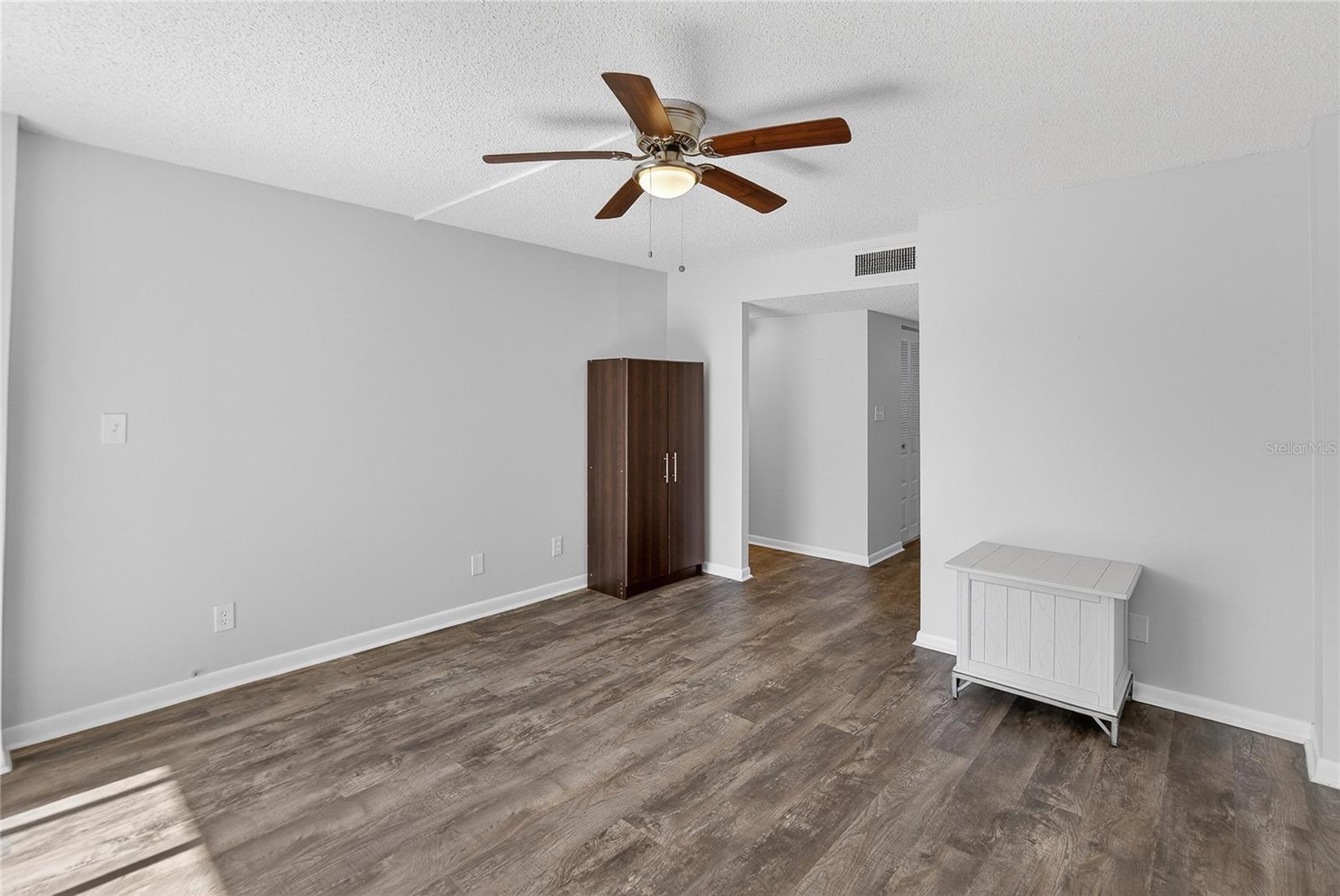 COVE CAY VILLAGE IV - Residential Lease