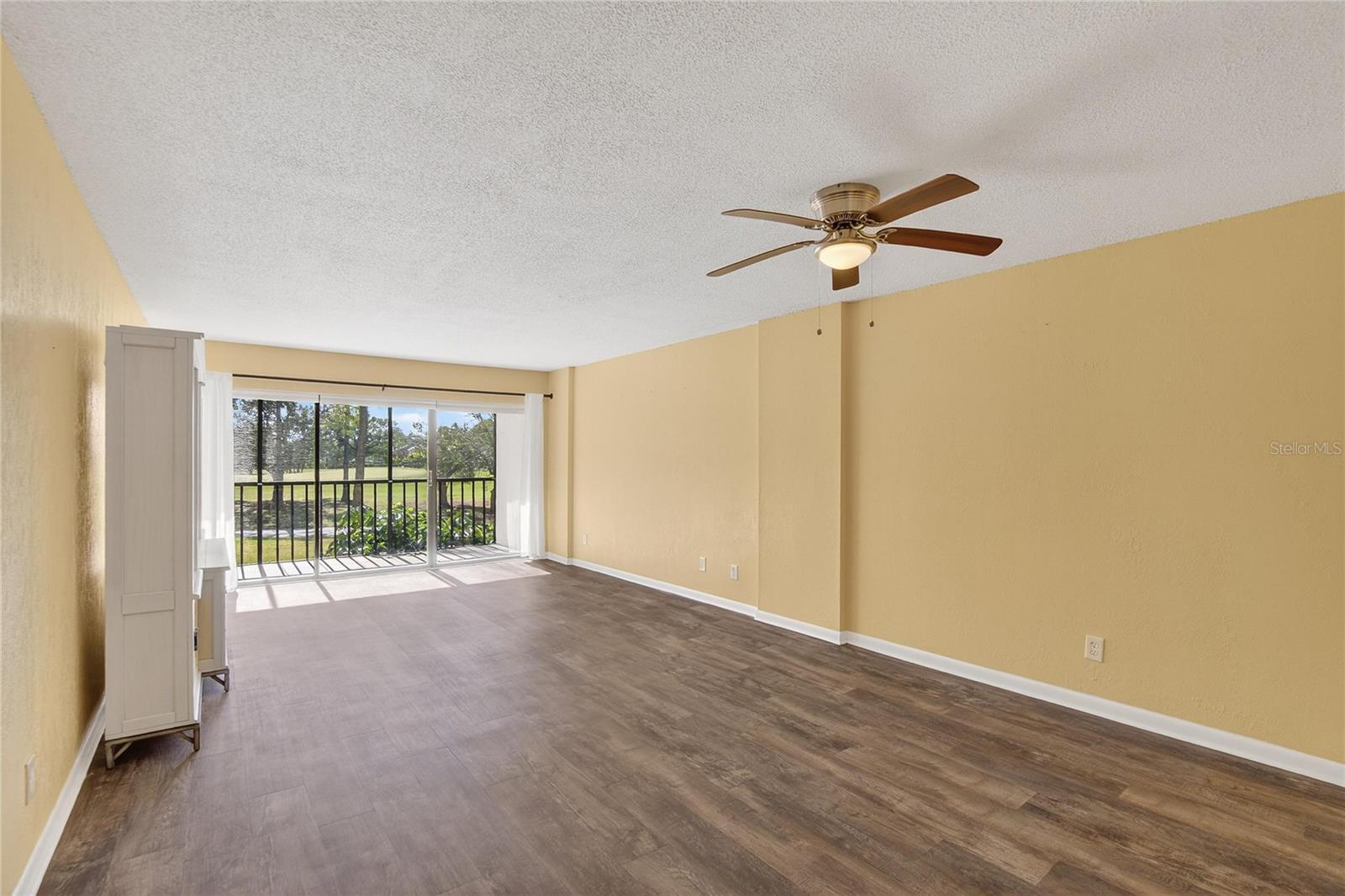 COVE CAY VILLAGE IV - Residential Lease