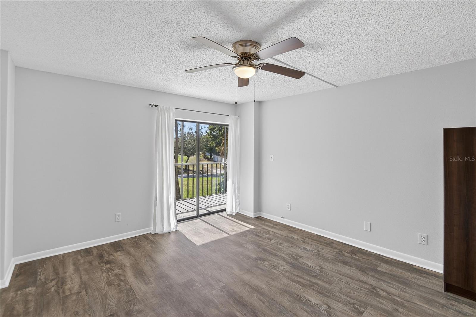 COVE CAY VILLAGE IV - Residential Lease