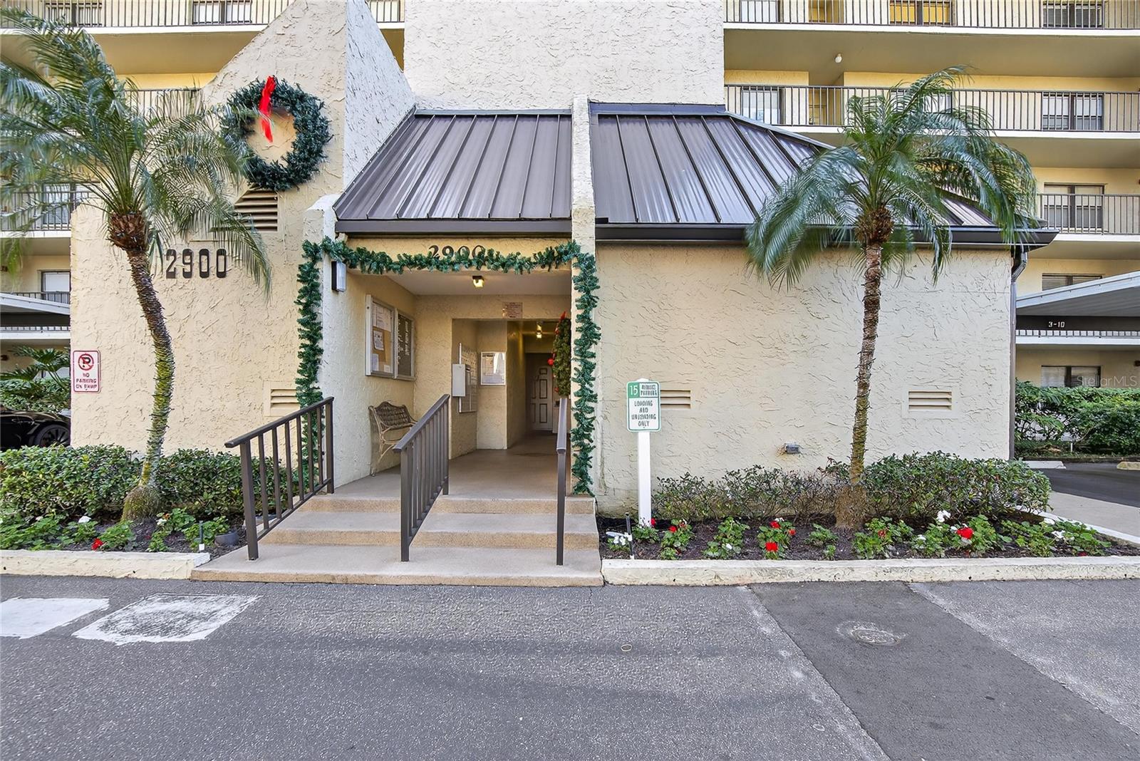 COVE CAY VILLAGE IV - Residential Lease