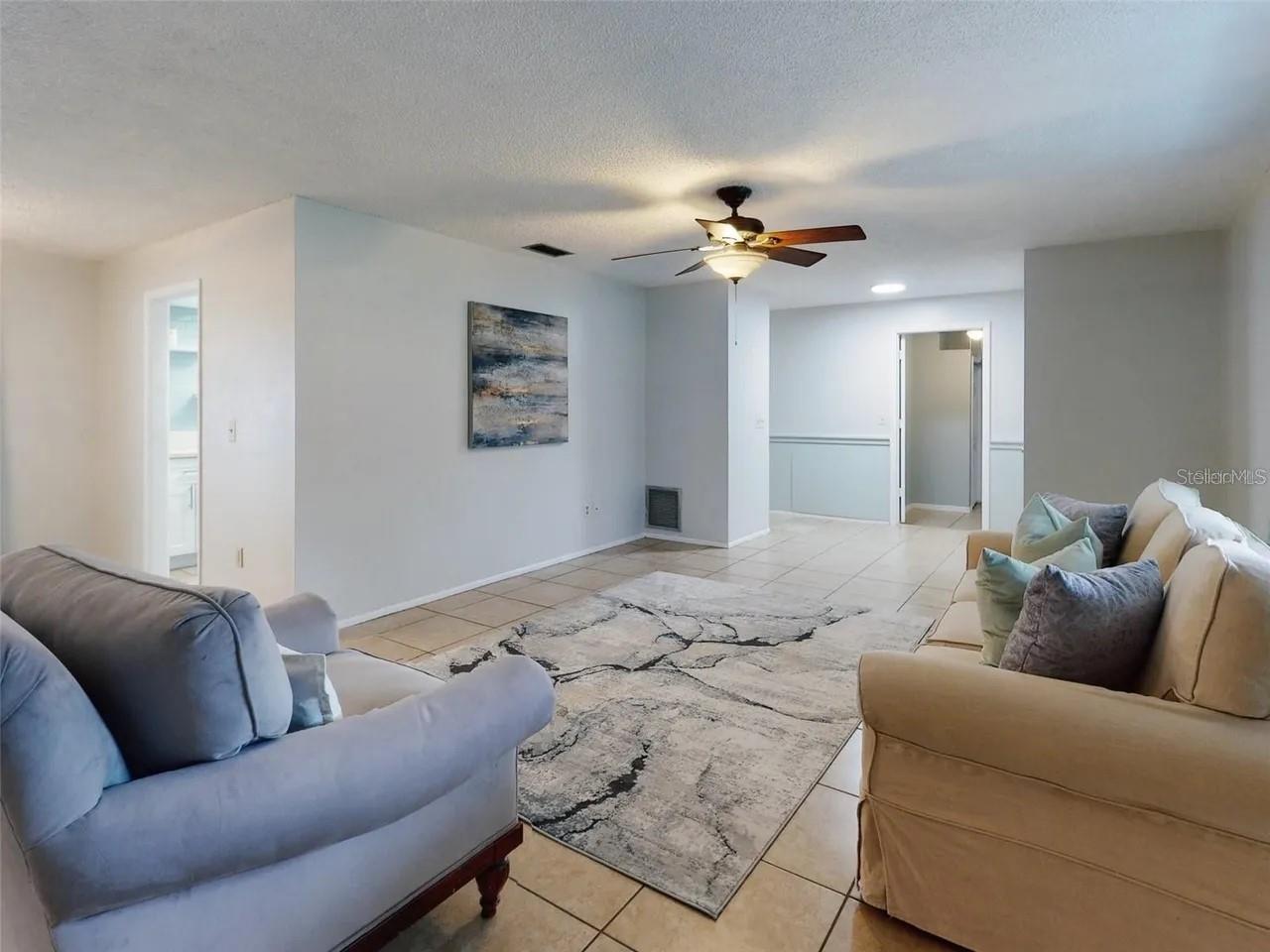 1836 PLUMTREE DRIVE