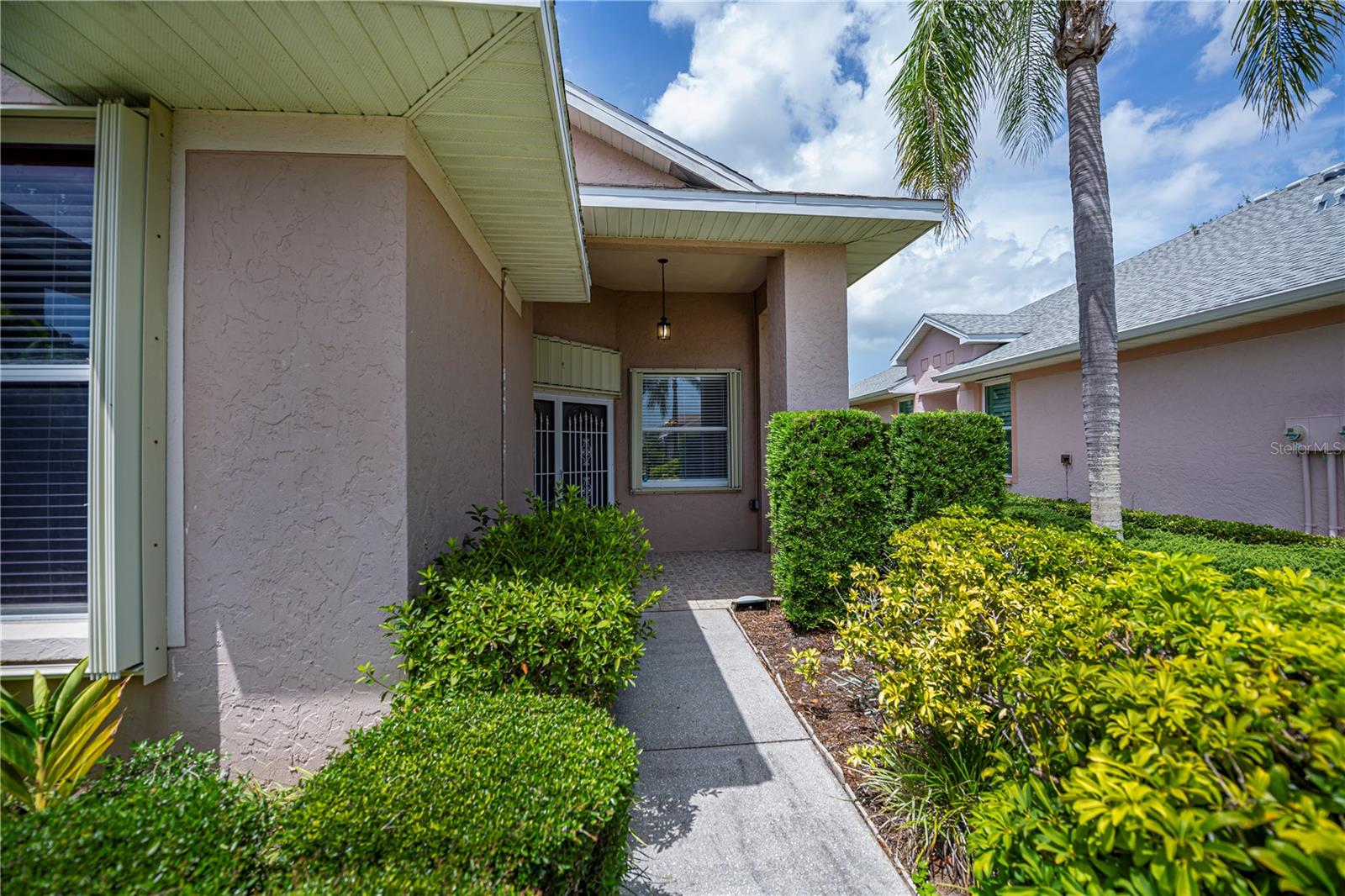 519 CATALINA ISLES CIRCLE