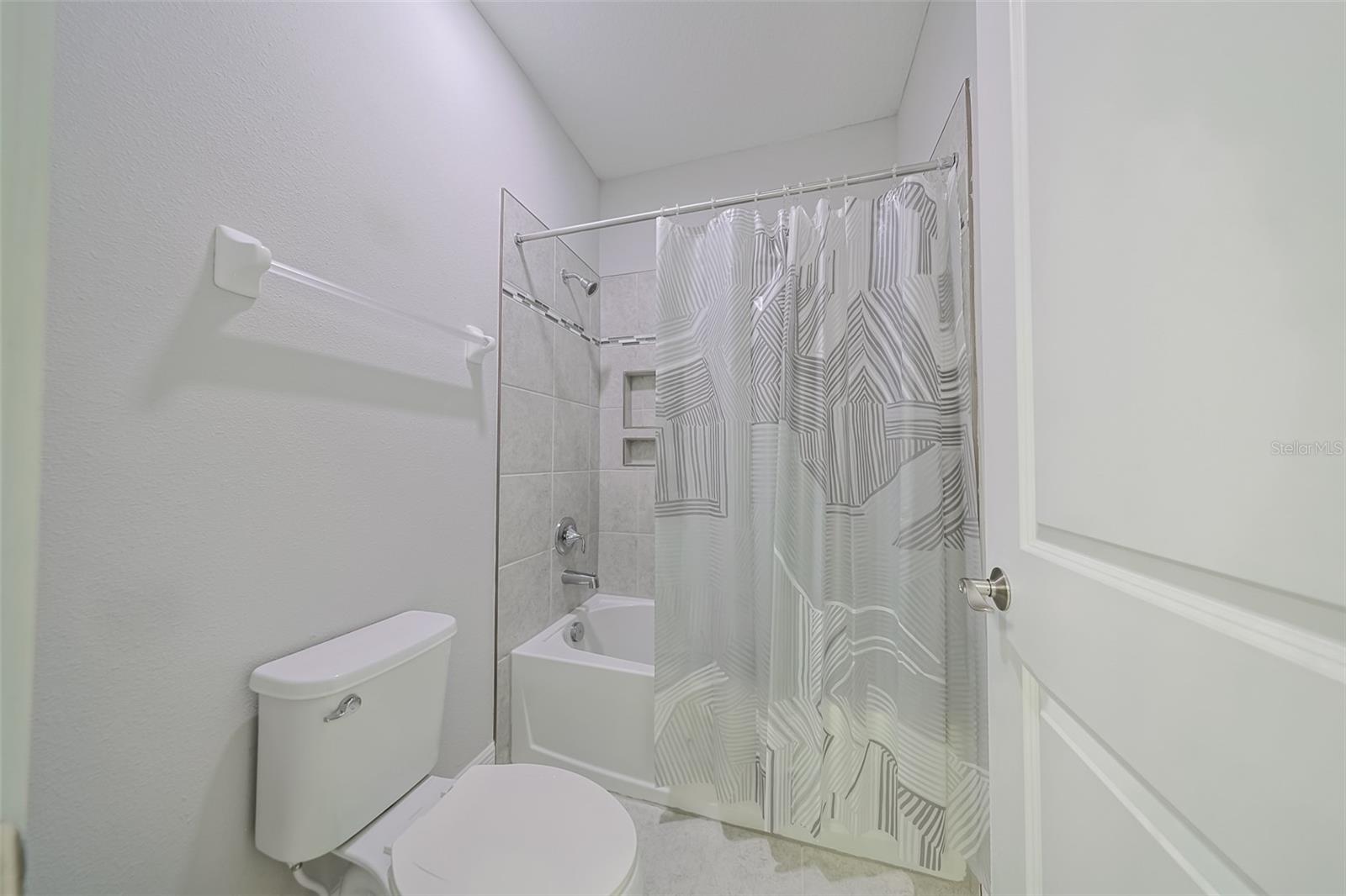 FLORABLU ESTATES - Residential