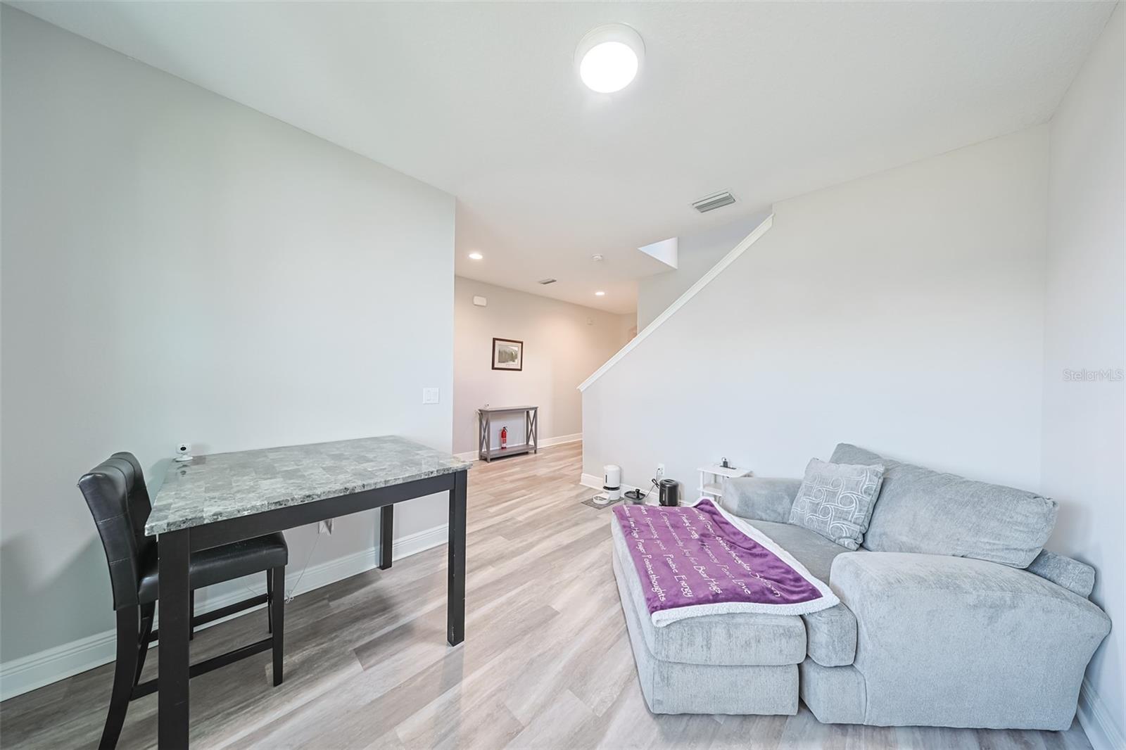 FLORABLU ESTATES - Residential