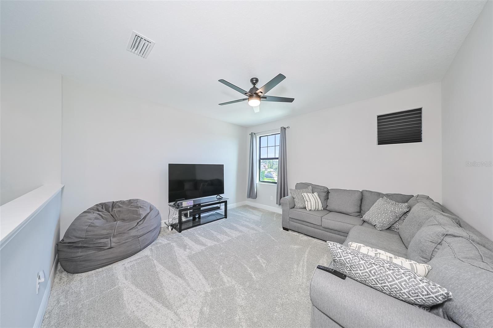 FLORABLU ESTATES - Residential