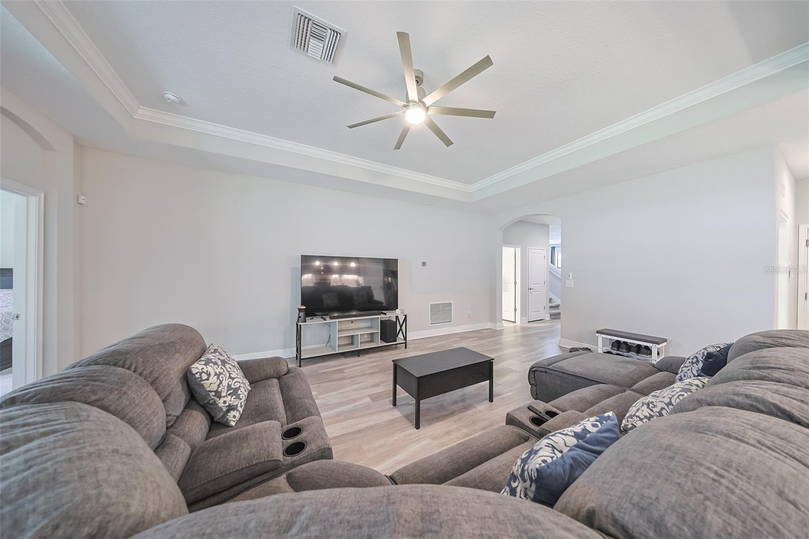 FLORABLU ESTATES - Residential