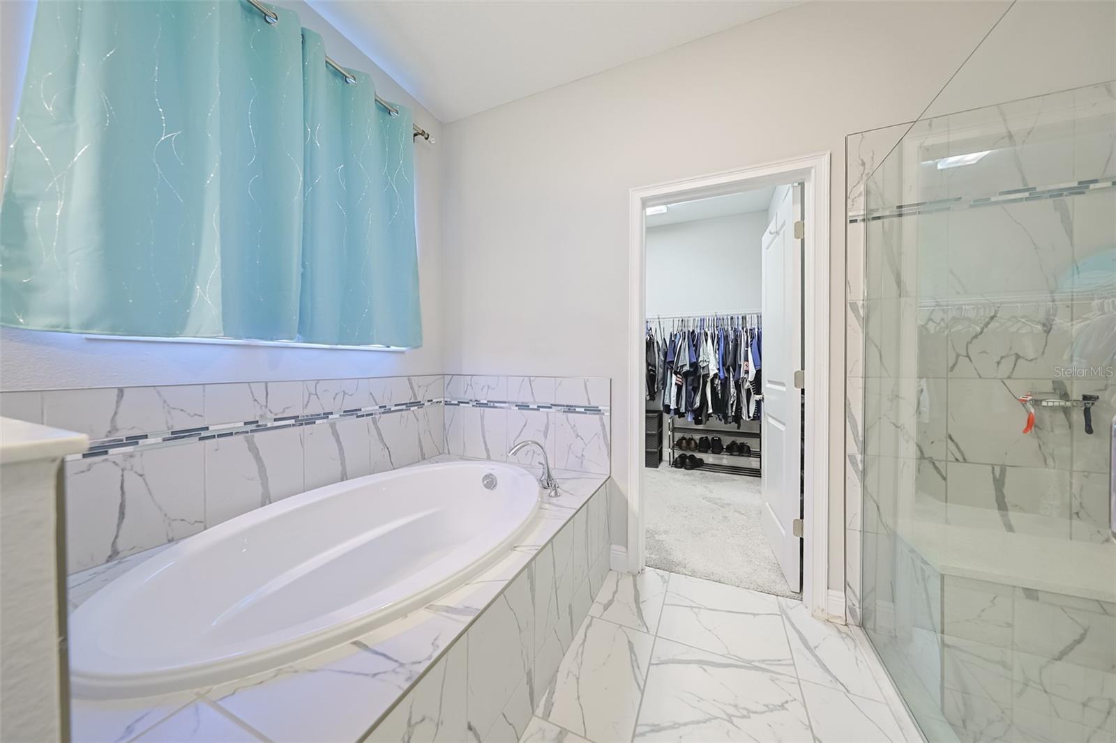 FLORABLU ESTATES - Residential