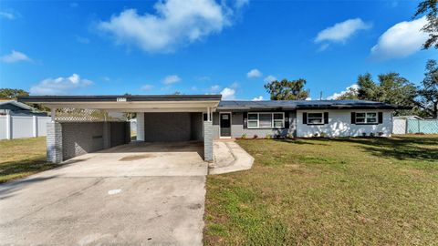 Photo of 1599 Avenue E NE, Winter Haven, FL 33881 (MLS # L4958390)