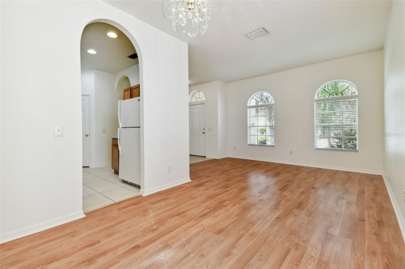 3232 GIANNA WAY