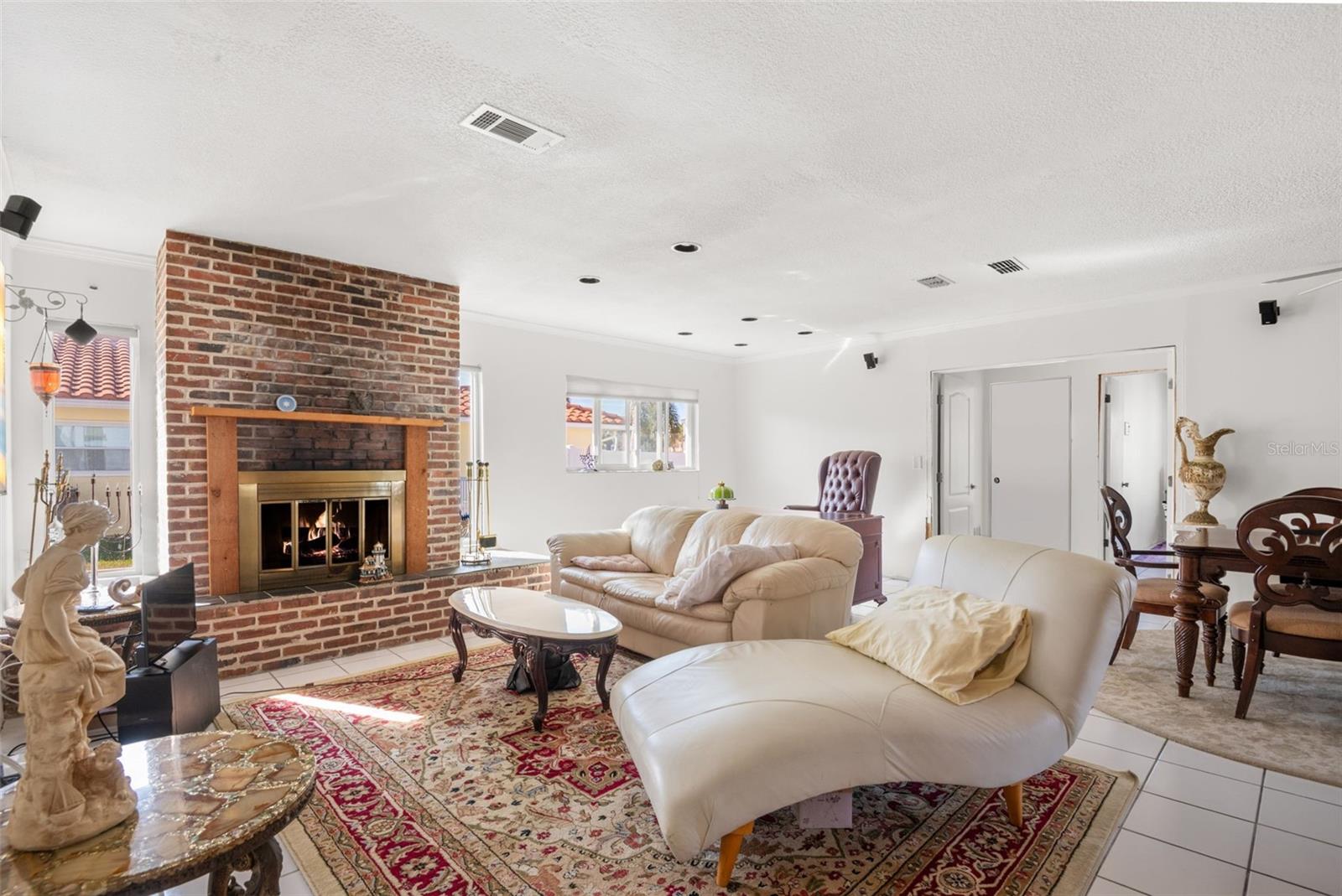 FLOR A MAR - Residential