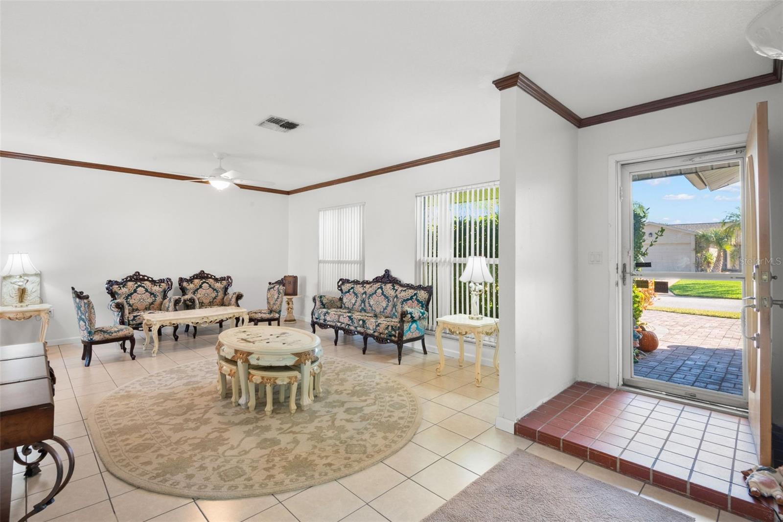 FLOR A MAR - Residential