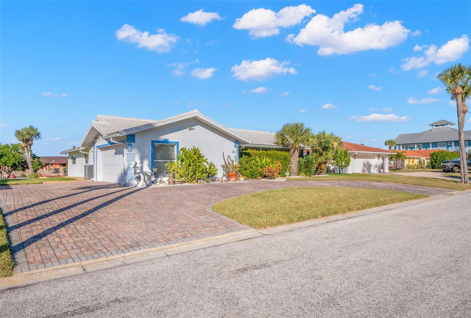 FLOR A MAR - Residential