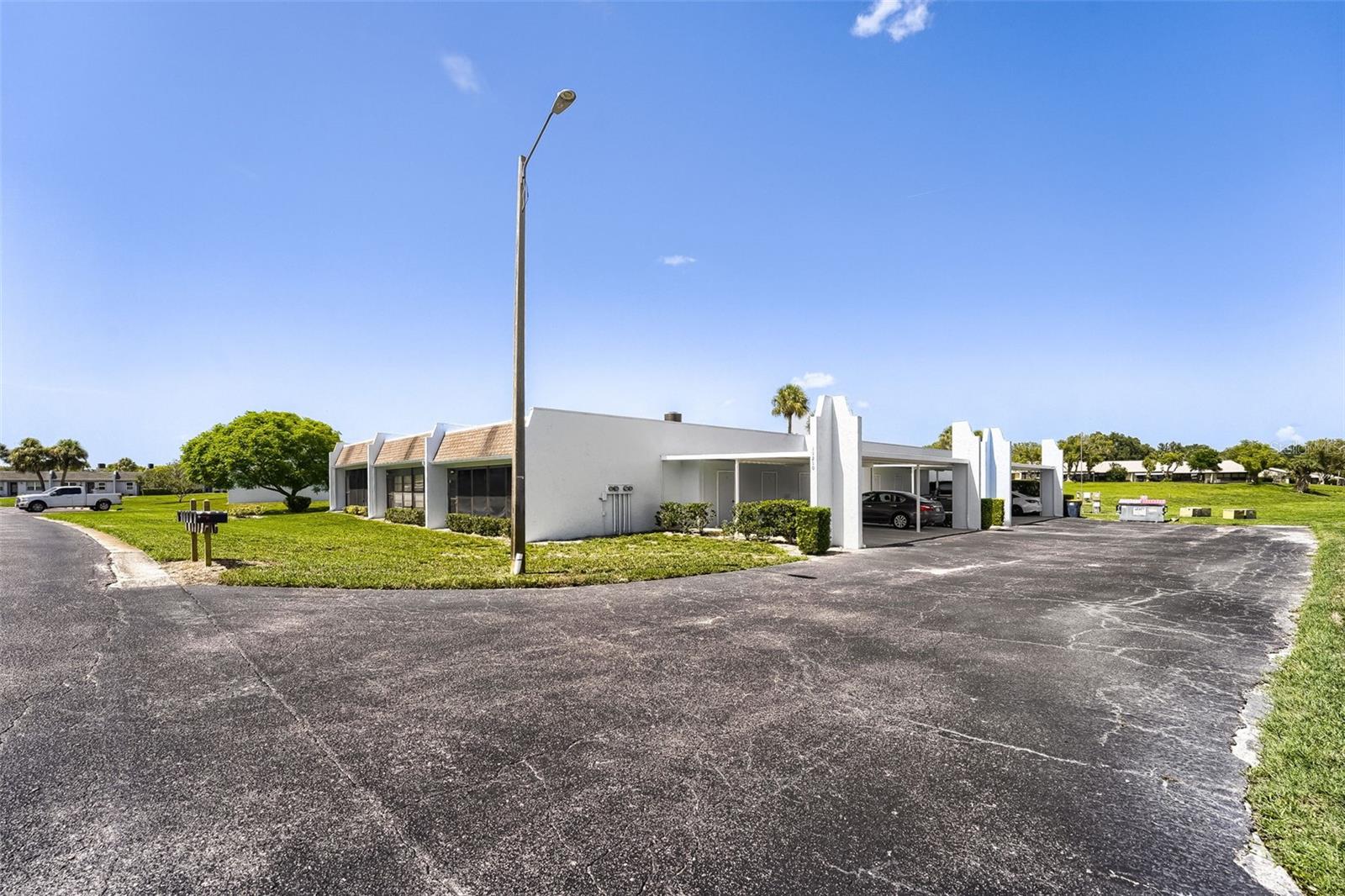 11210 CARRIAGE HILL DRIVE 6