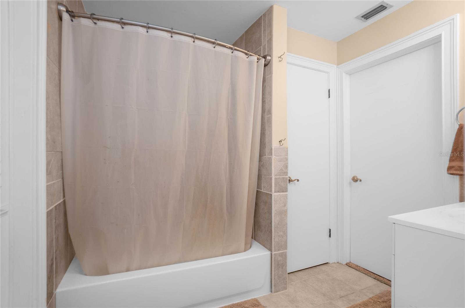 POINT LONESOME UNIT 02 UNREC - Residential