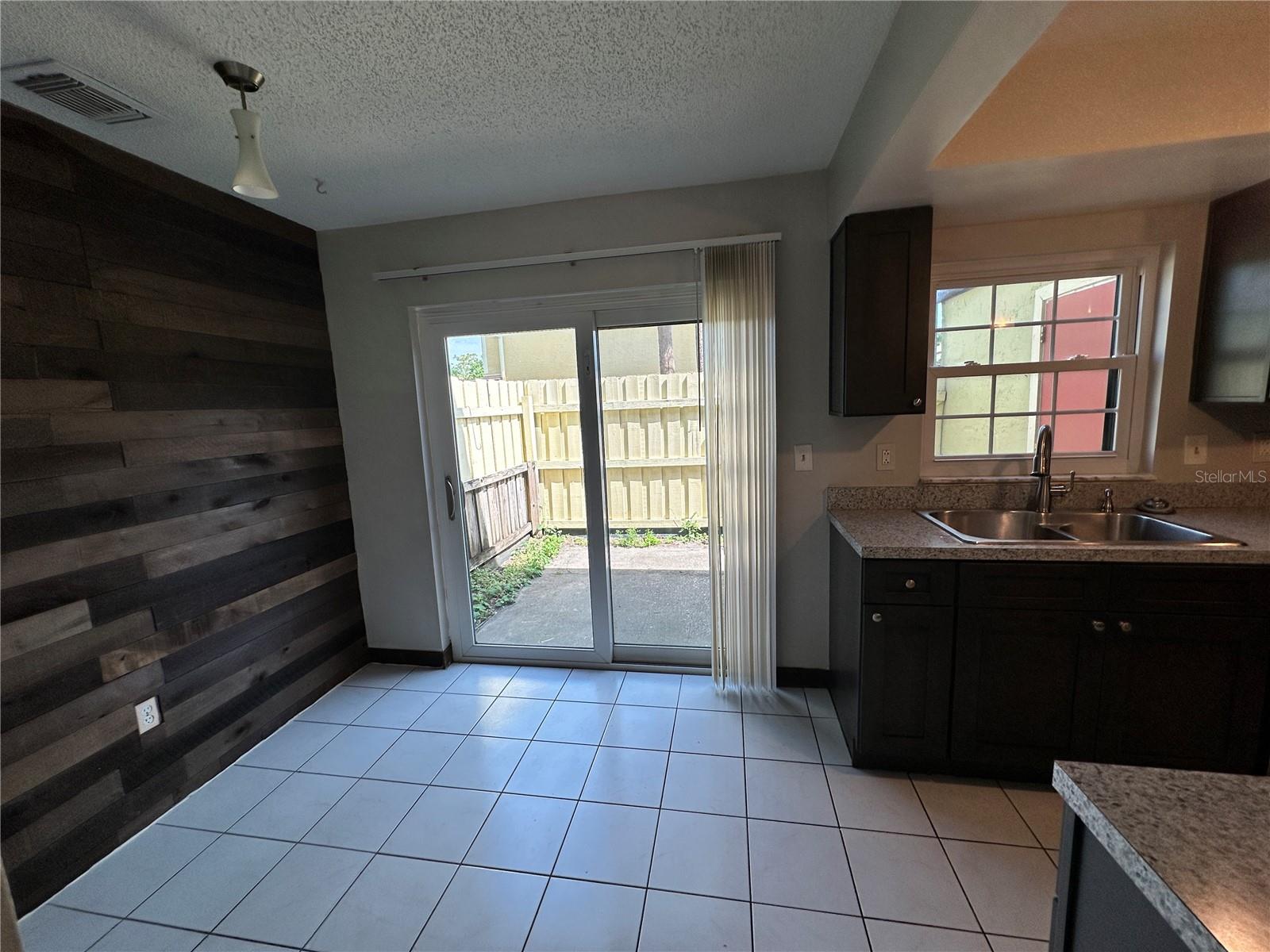 HIDDEN OAKS CONDOMINIUM ASSOCIATION, INC - Residential