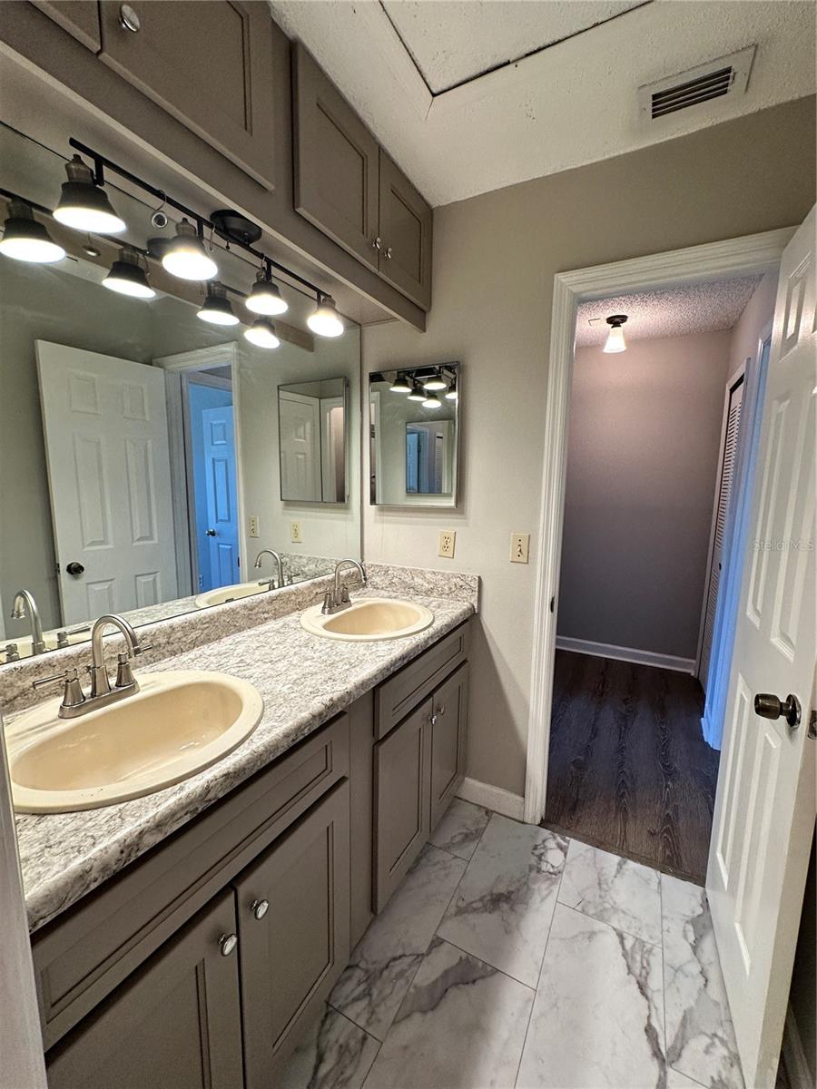 HIDDEN OAKS CONDOMINIUM ASSOCIATION, INC - Residential
