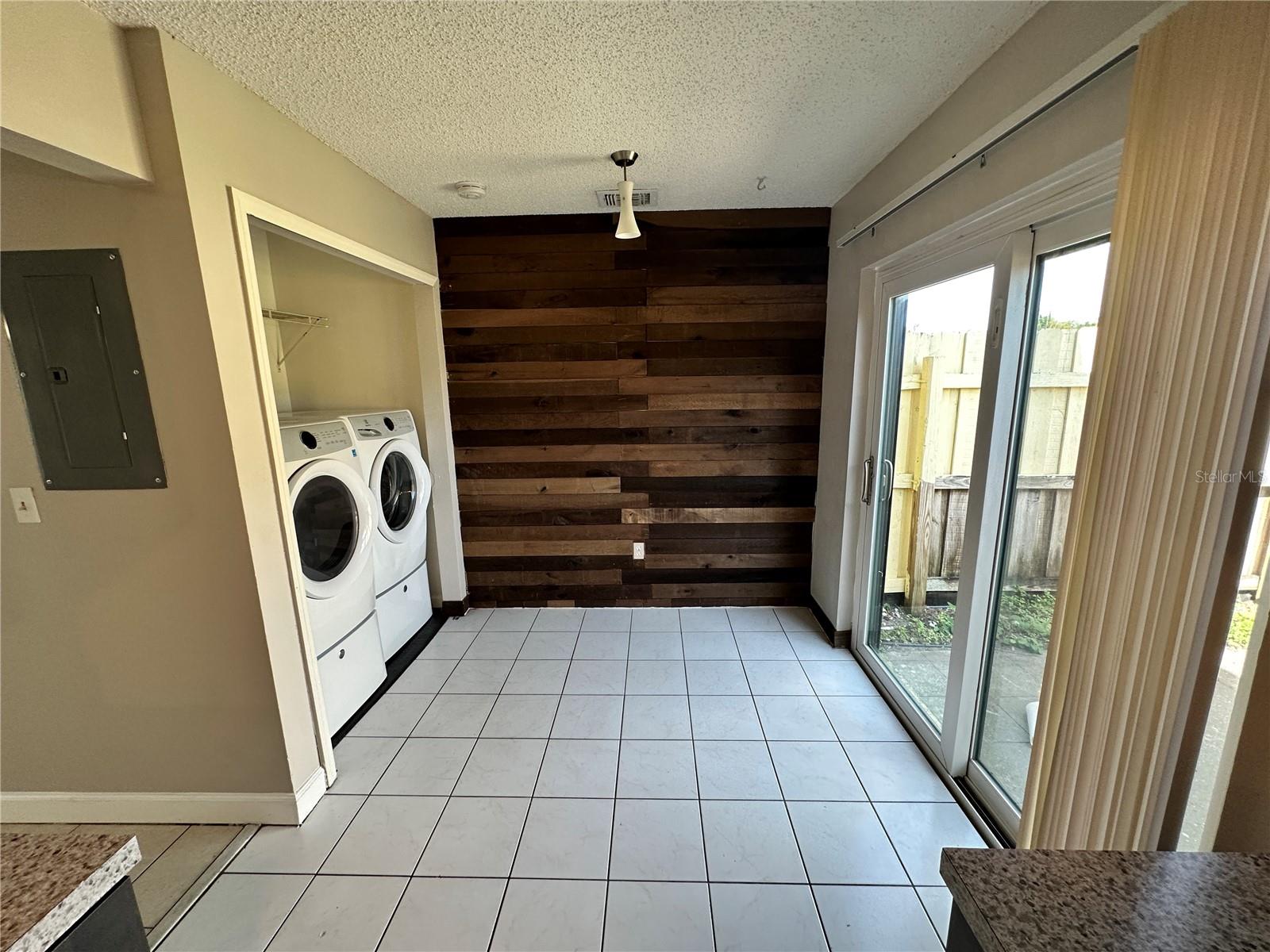 HIDDEN OAKS CONDOMINIUM ASSOCIATION, INC - Residential