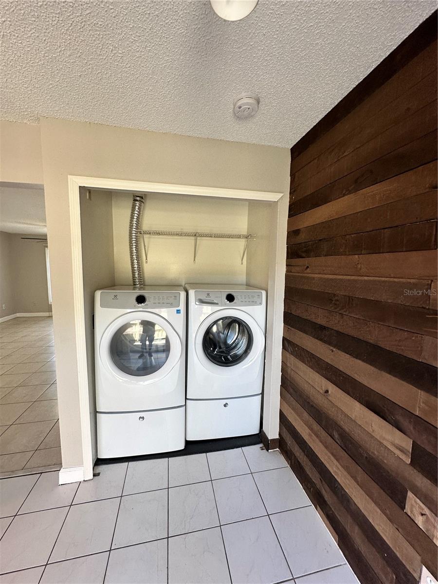 HIDDEN OAKS CONDOMINIUM ASSOCIATION, INC - Residential