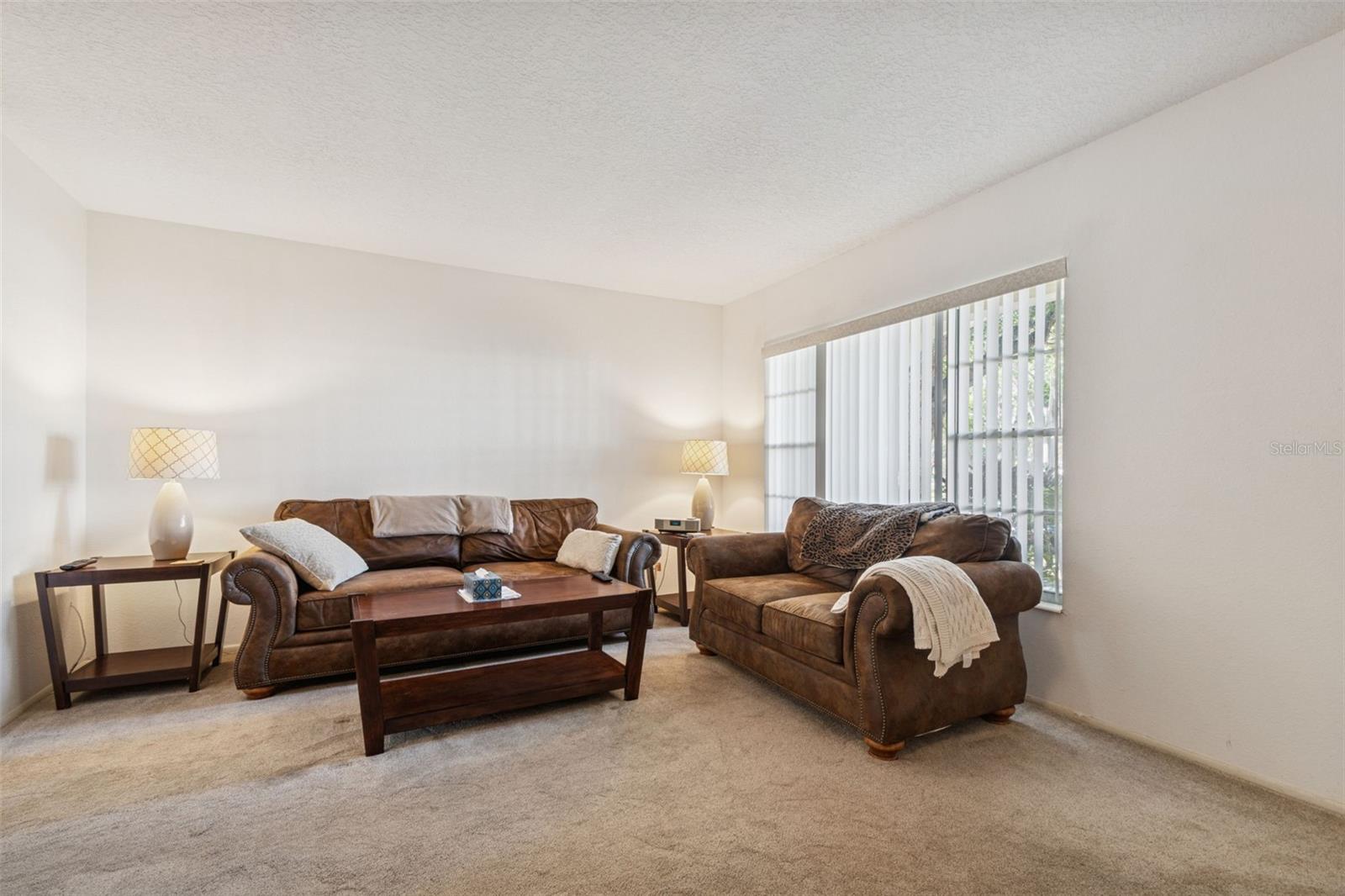 ON TOP OF THE WORLD - Residential