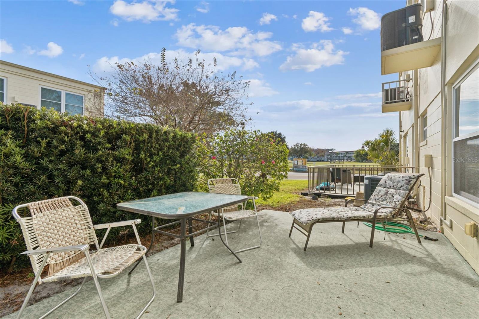 ON TOP OF THE WORLD - Residential