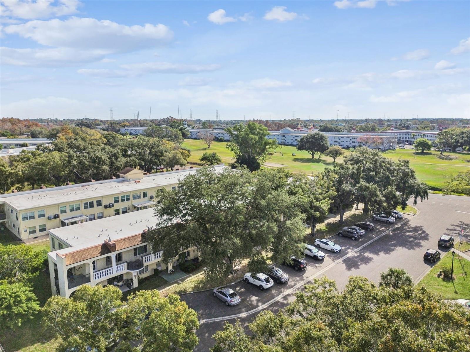 ON TOP OF THE WORLD - Residential