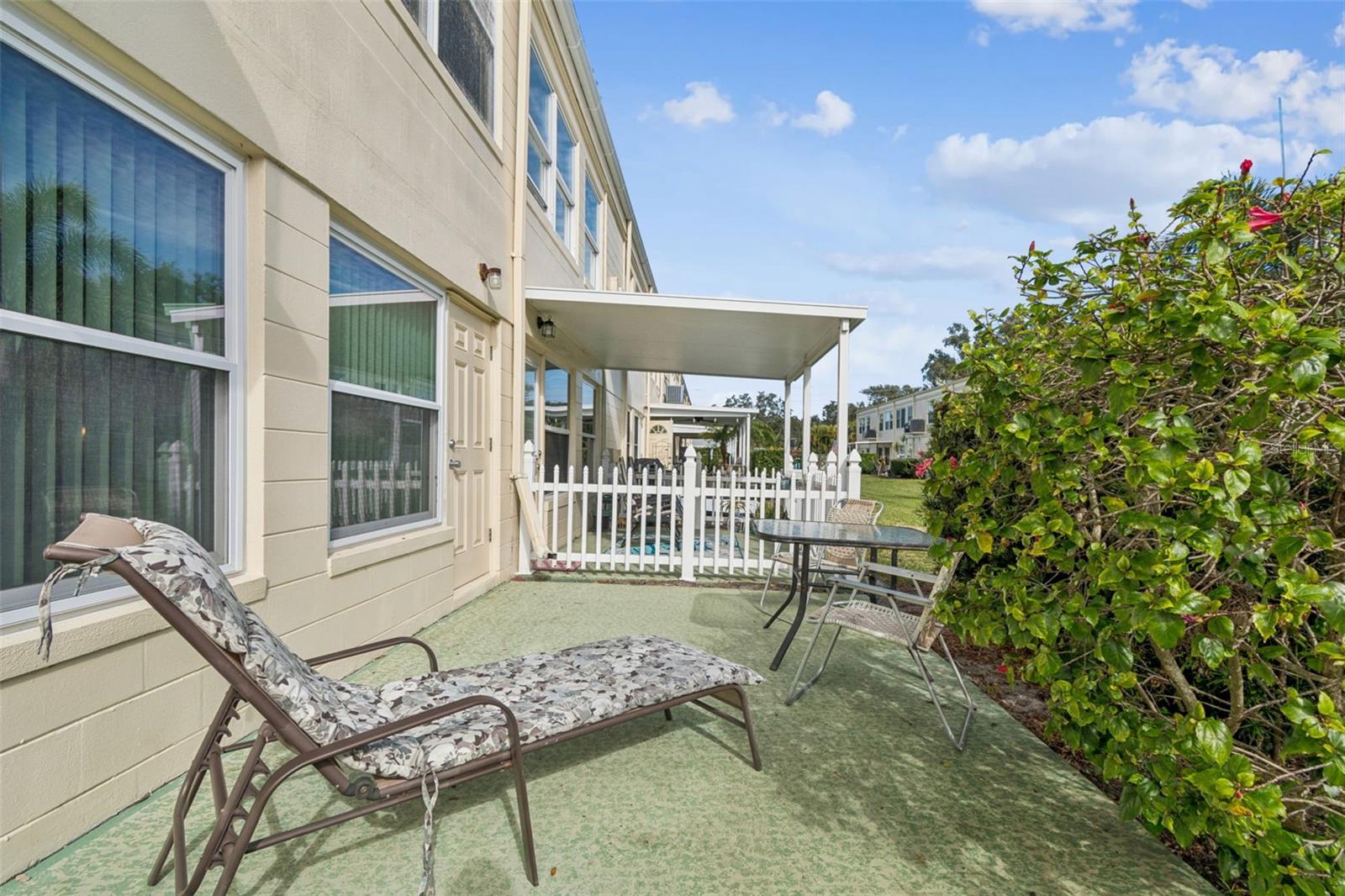 ON TOP OF THE WORLD - Residential