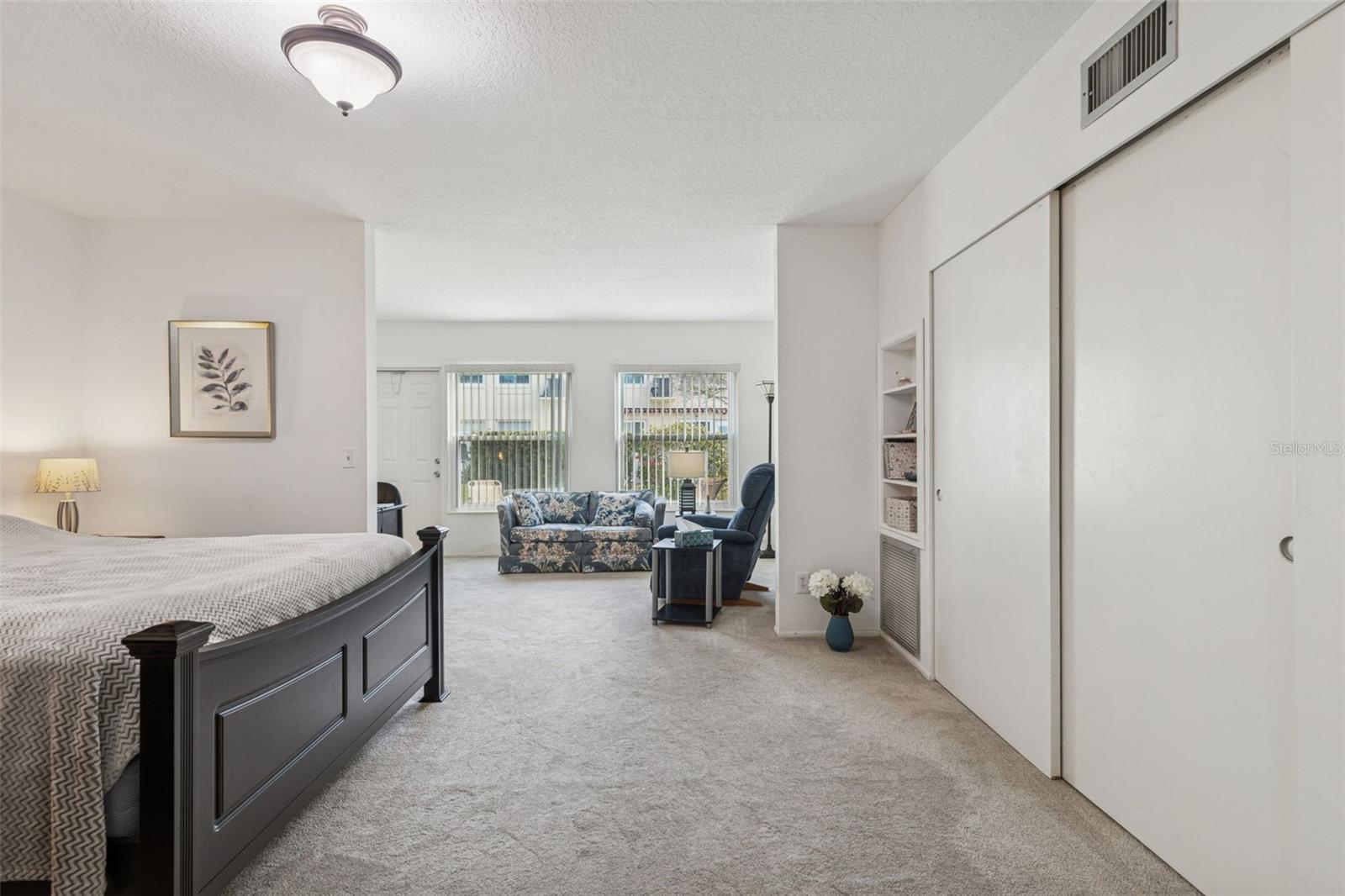 ON TOP OF THE WORLD - Residential