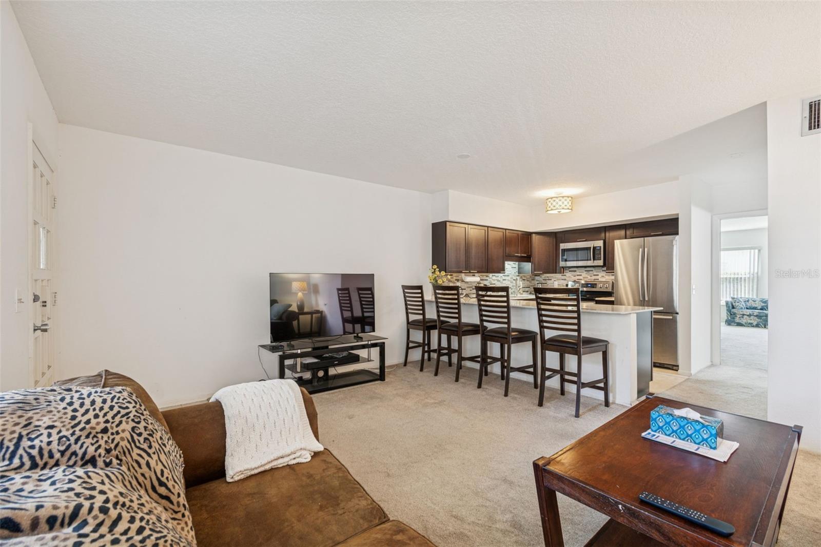 ON TOP OF THE WORLD - Residential