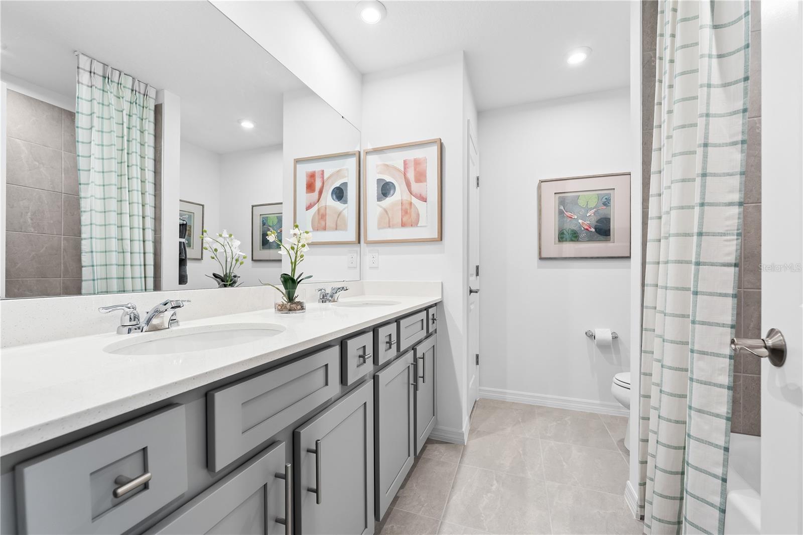 OAKFIELD TRAILS - Residential