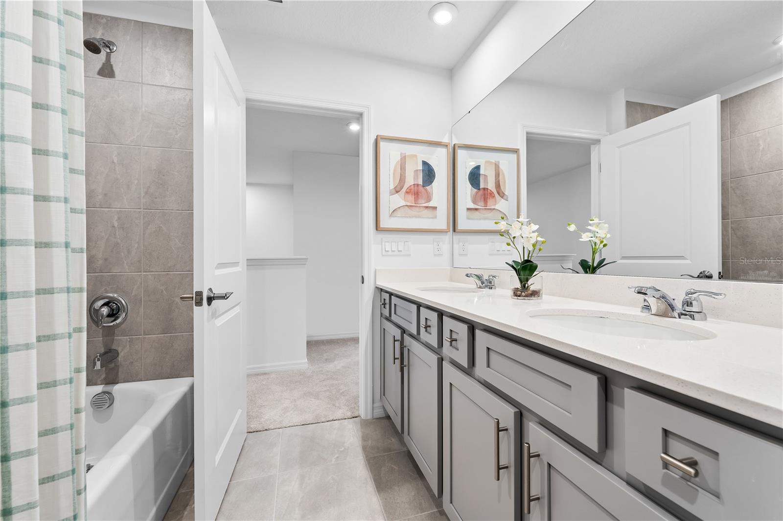 OAKFIELD TRAILS - Residential