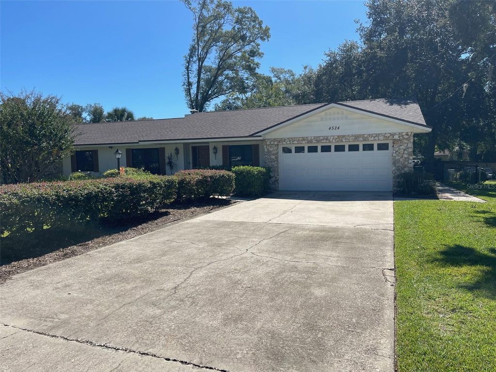 Photo of 4524 SE 11th Place, Ocala, FL 34471 (MLS # OM711835)