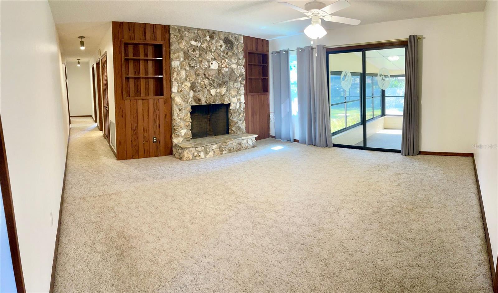COUNTRY ESTATE - Residential