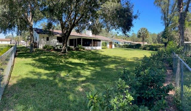 COUNTRY ESTATE - Residential