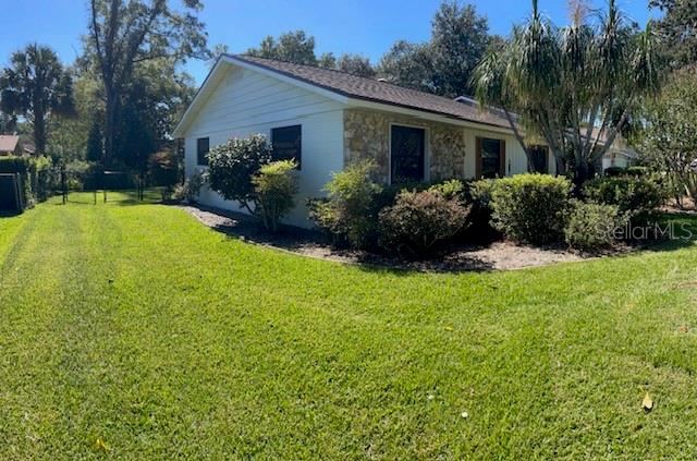 COUNTRY ESTATE - Residential