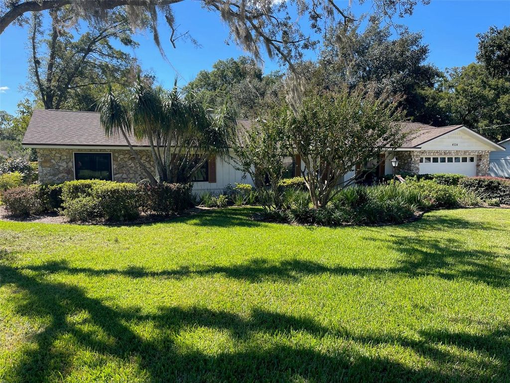 Photo of 4524 SE 11th Place, Ocala, FL 34471 (MLS # OM711835)