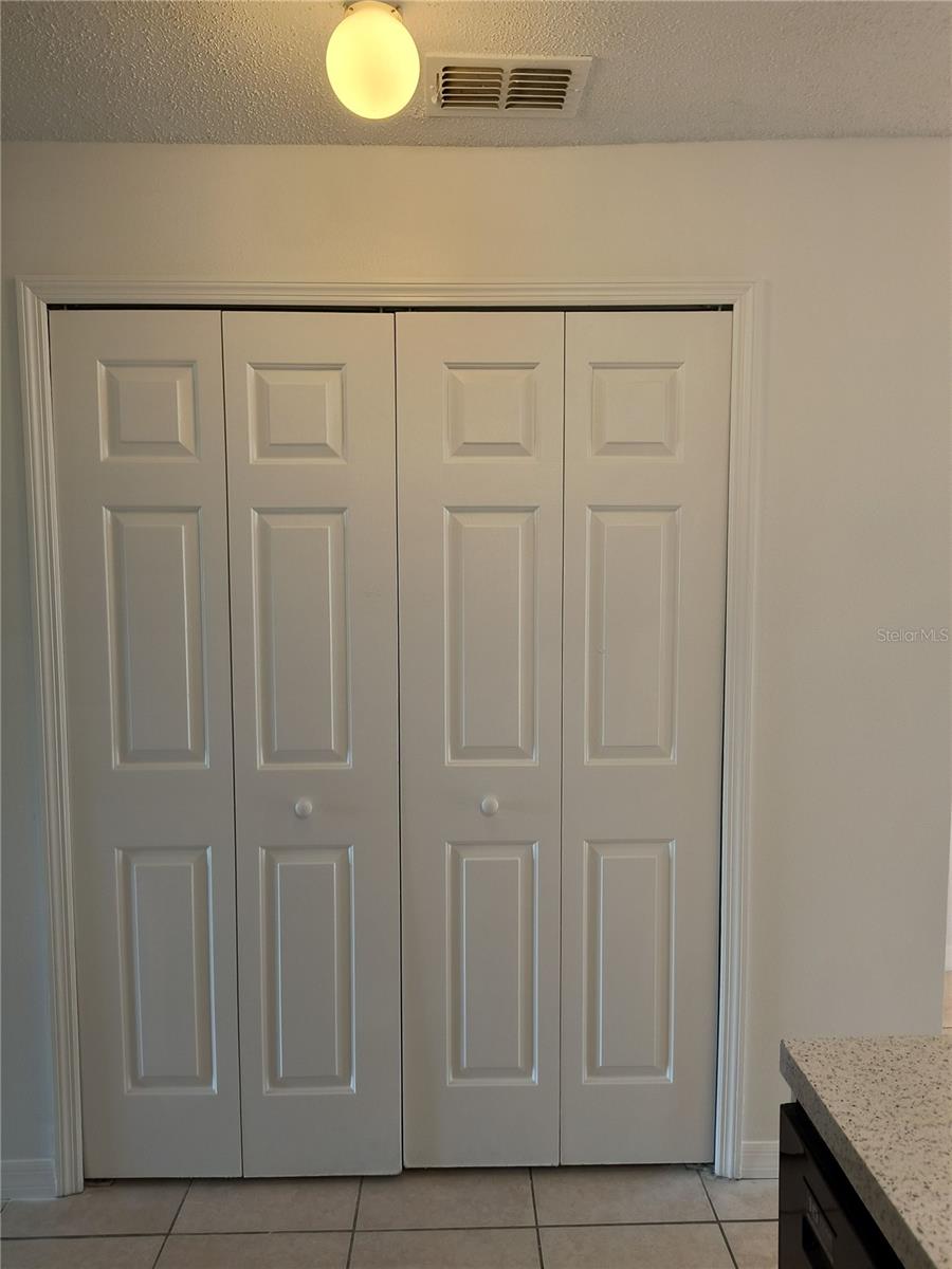 WINDSOR OAKS - Residential Lease