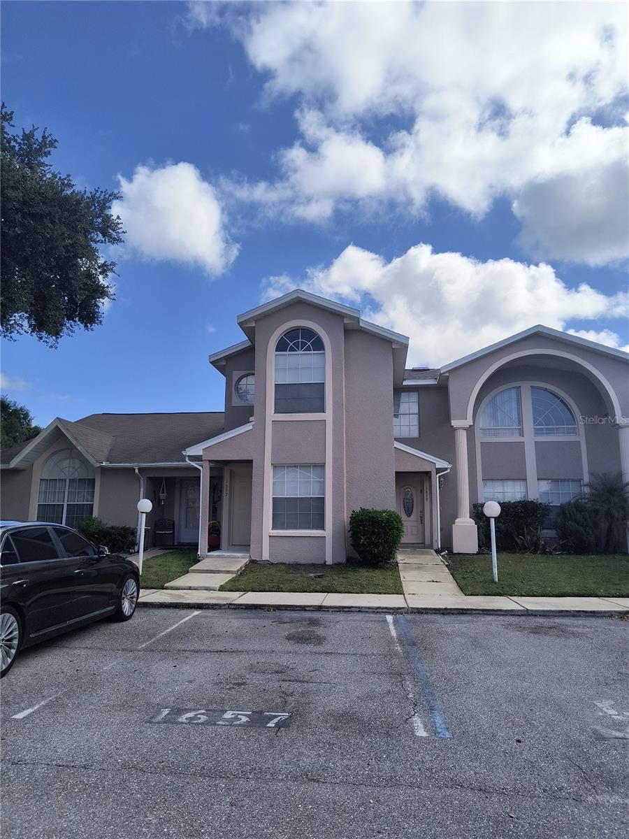 WINDSOR OAKS - Residential Lease