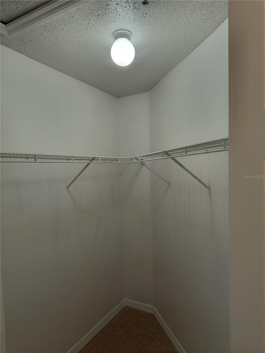 WINDSOR OAKS - Residential Lease