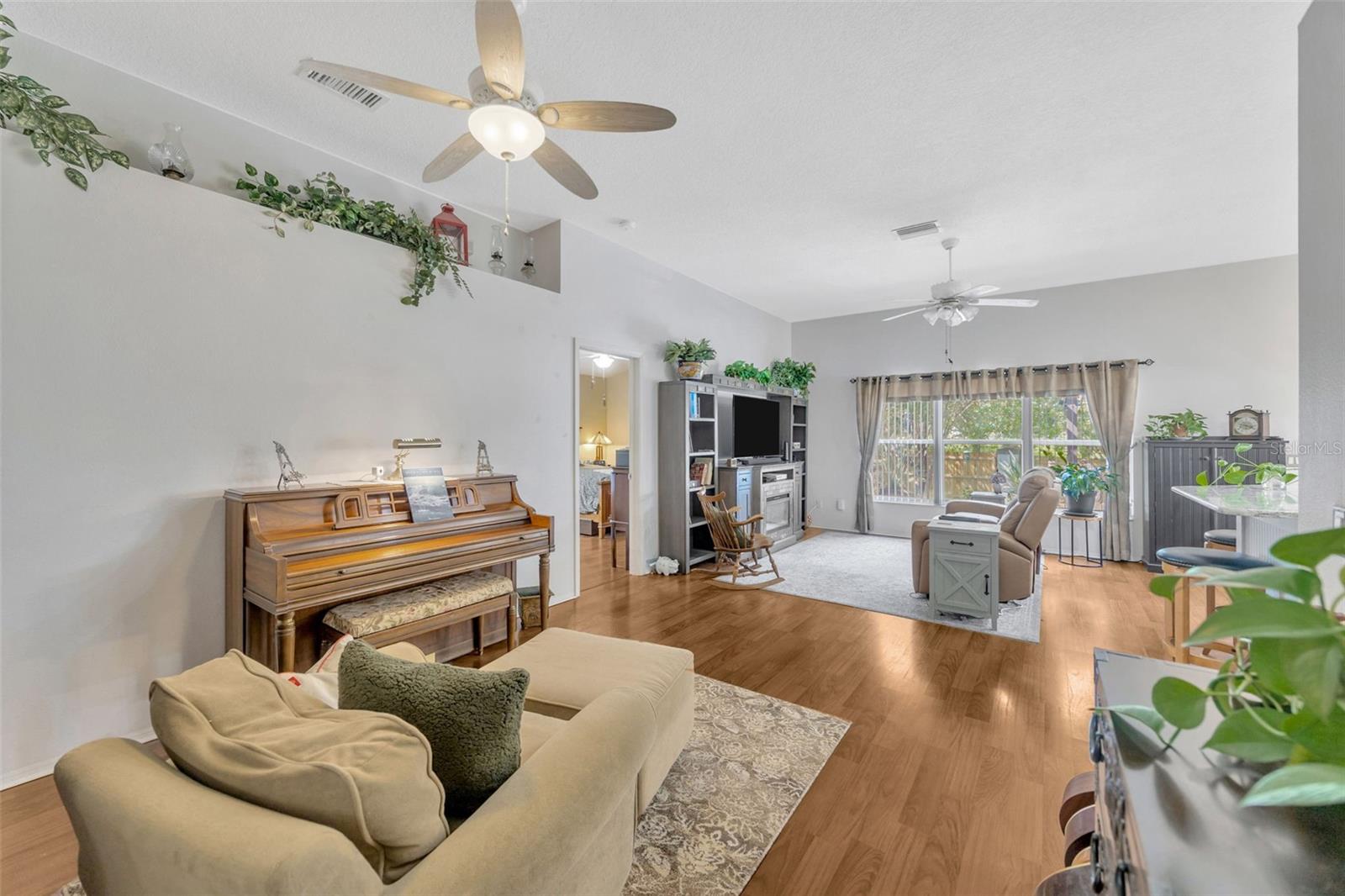 OAK GLEN - Residential Lease