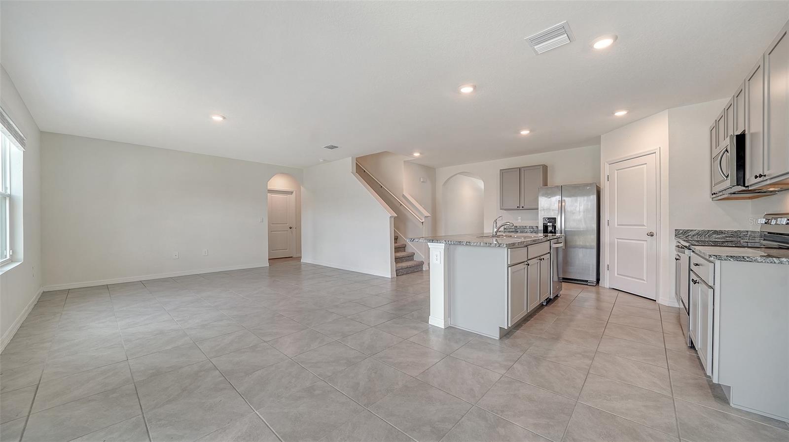 PROMENADE ESTATES PH II - Residential