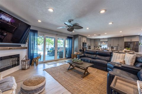 Single Family Residence in SEMINOLE FL 8193 128TH STREET 12.jpg