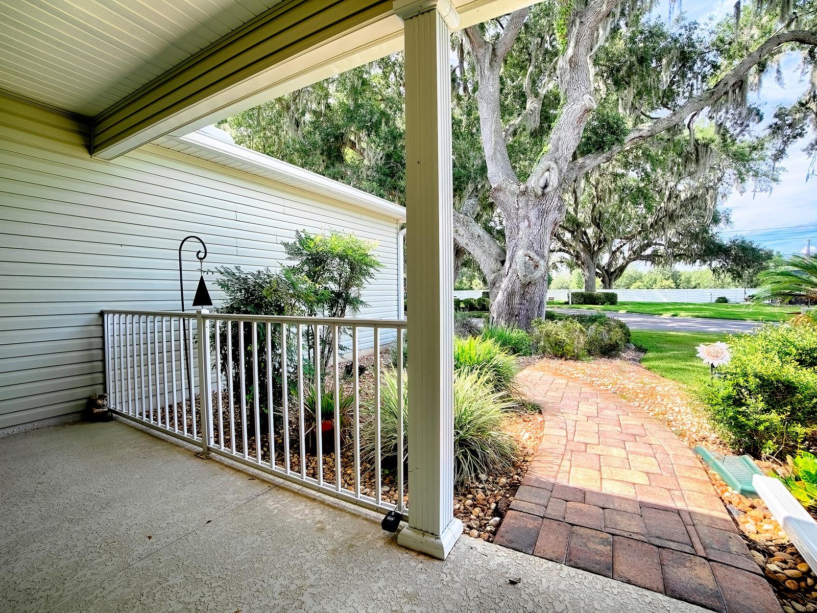 1033 MEADOWBEND DRIVE