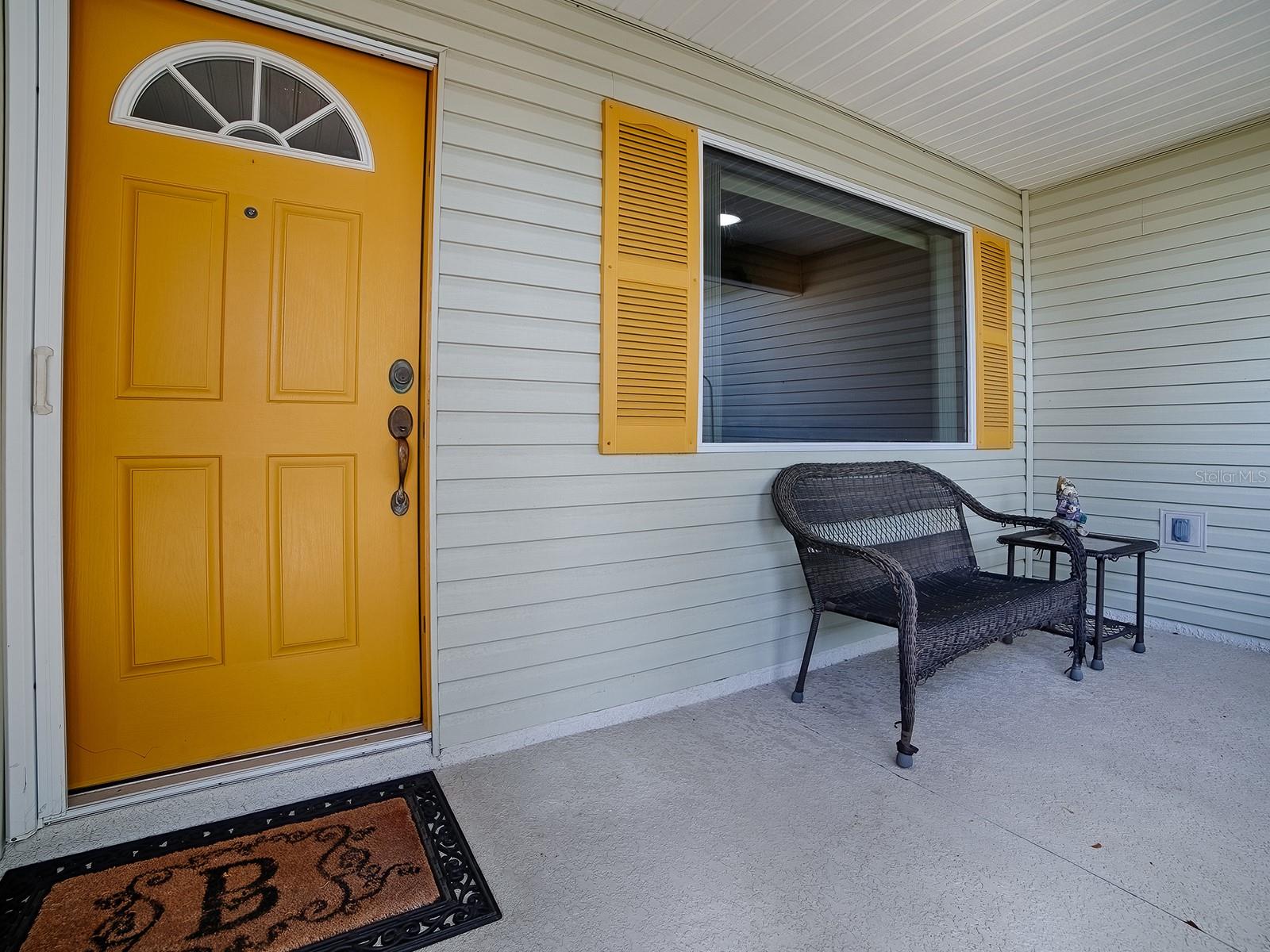 1033 MEADOWBEND DRIVE